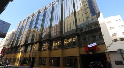 선 앤드 샌즈 플라자 호텔