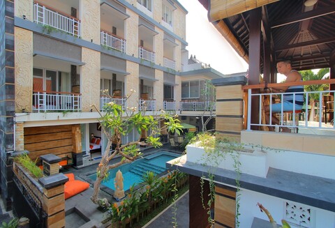 로터스 티르타 세미냑