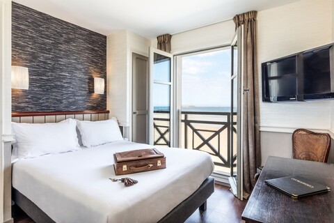 호텔 르 보포르