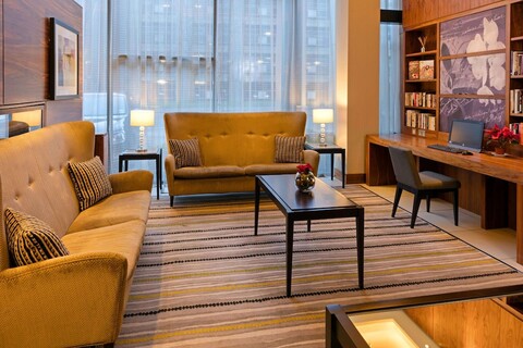 햄턴 바이 힐튼 런던 크로이돈