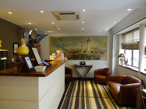 호텔 드 엘 엑스포시션 투어 에펠