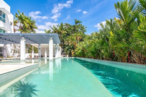 201 레이크 스트리트 아파트먼츠