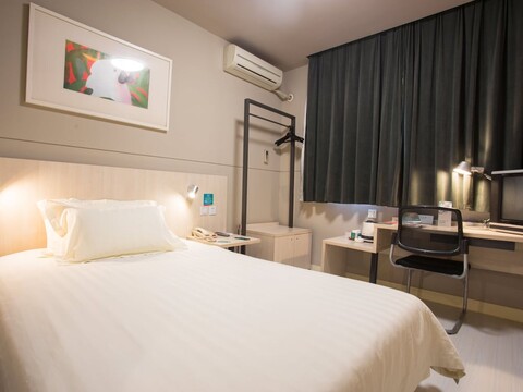 진장 인 상하이 홍차오 톈산 웨스트 로드