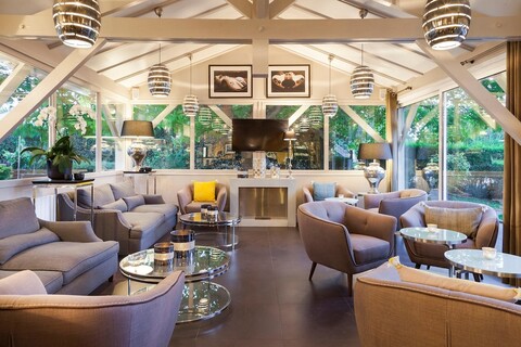 호텔 아카디, 빌르본쉬르이베트