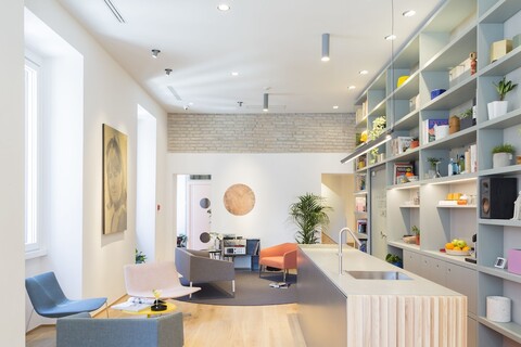 더 래디컬 호텔