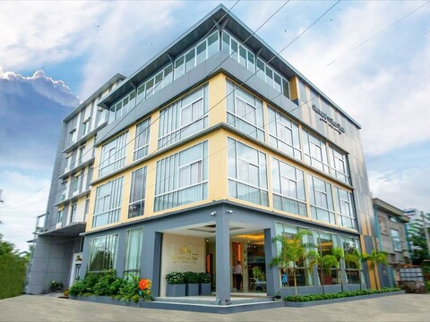 슈에 파이 산 야르 호텔