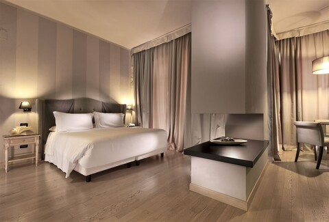 C-호텔 암바시아토리