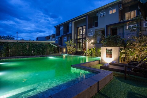 더 글로리 골드 호텔