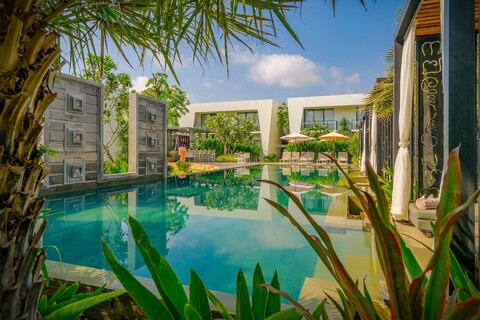 메타 레지던스 & 스파