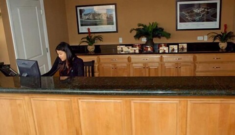 더 샴페인 로지 & 럭셔리 스위트