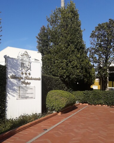 알베르고 리스토란테 파파