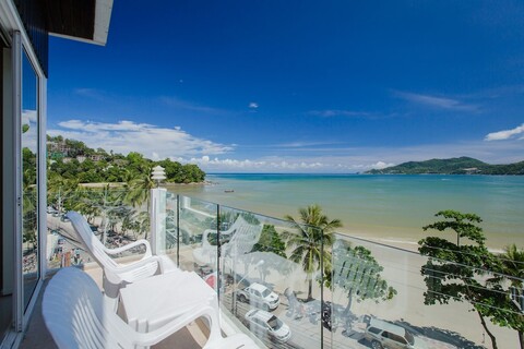 더 프런트 호텔 앤드 아파트먼트