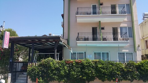 치첵 오텔 & 아파트먼트