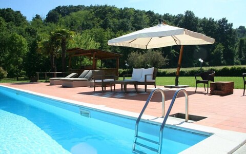 아그리투리스모 포데레 부치네 바소