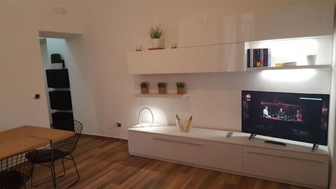 우나 피네스트라 수 몬티