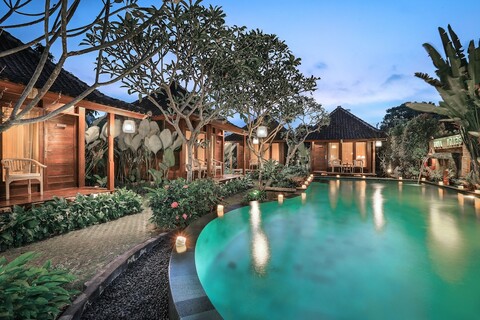 야나 빌라스 케메누 바이 제뉴인호스트