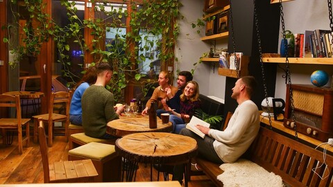 스테이 인 탁심 호스텔