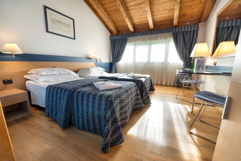 웨스트 포인트 에어포트 호텔