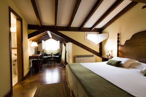 호스탈 아이라스 누네스 바이 포우사다스 데 콤포스텔라