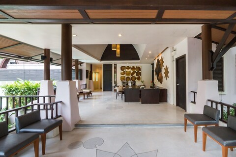 바라리 비치 리조트, 코 창