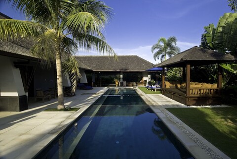 안야르 에스테이트