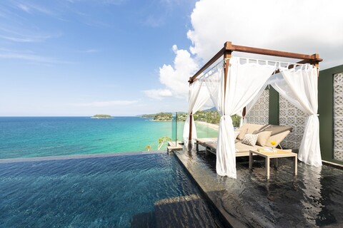 더 쇼어 앳 카타타니