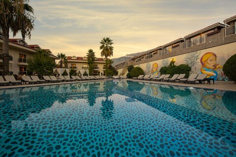 한 디럭스 호텔