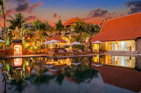 그린 필드 호텔과 레스토랑