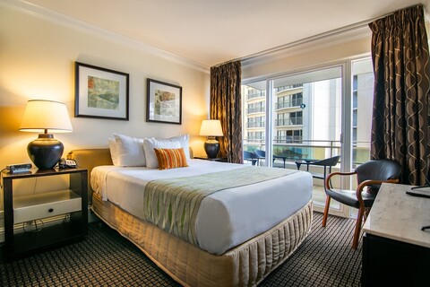 리젠시 온 비치워크 와이키키 바이 아웃리거