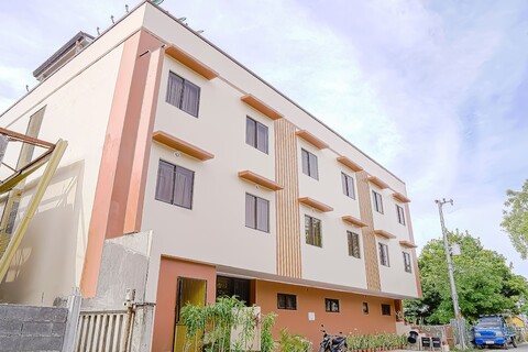 OYO 592 라 브리아나 게스트 하우스