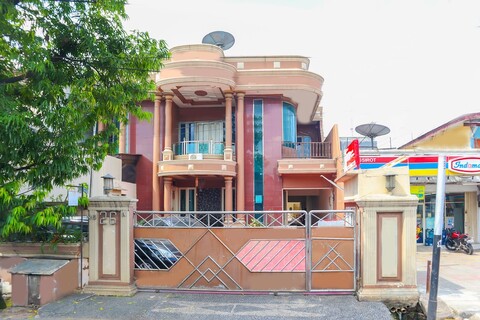 OYO 2547 아시로트 레지던스