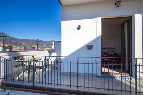 신들의 만남처 이 리트로보