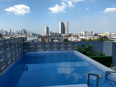 OYO 848 도나 아우로라 콘도텔