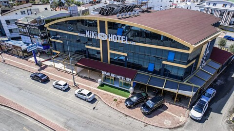 그랜드 니키 호텔 & 스파