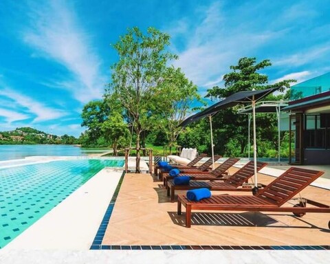 차콜 판와 비치