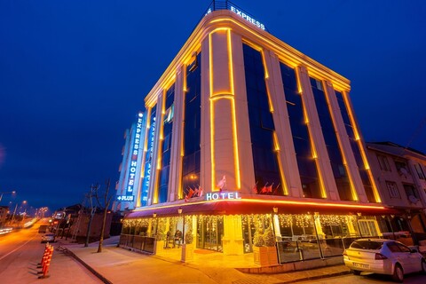 익스프레스 플러스 호텔