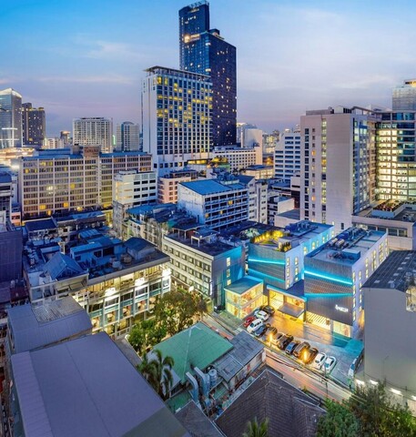 더 쿼터 실롬 바이 UHG