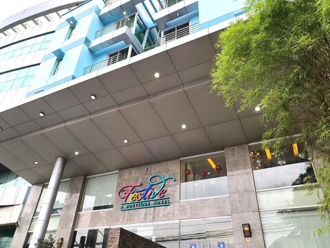 페스티브 호텔 마카티