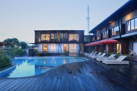 프라마나 자힐 킨타마니