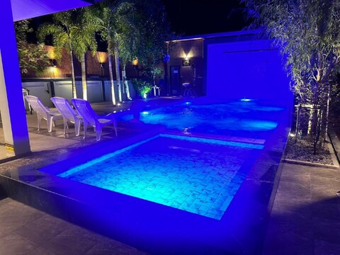 렛츠 칠 풀빌라 파타야 나좀티엔 앤 사타힙