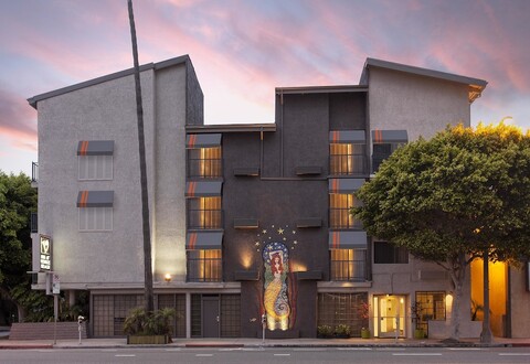 인 앳 베니스 비치