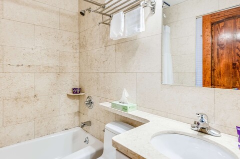 나이츠 인 브루클린 선셋 파크