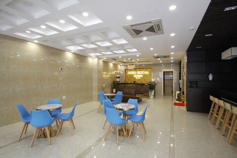 퀸 센트럴 호텔