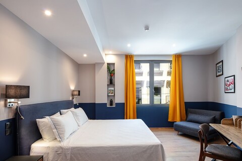 더 볼트 아테네