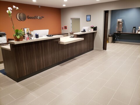 굿 나이트 인 - 칼라바사스