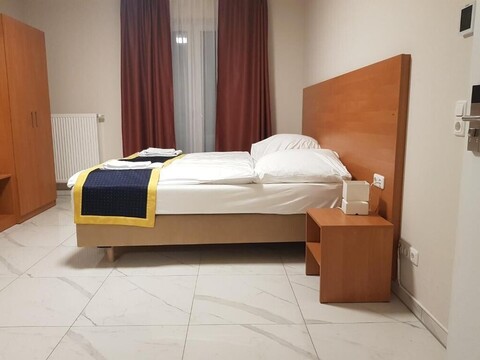 호텔 에밀리아나 암 바호프