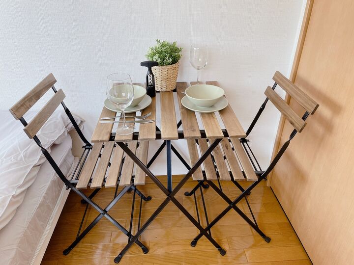 room detail thumbnail 2