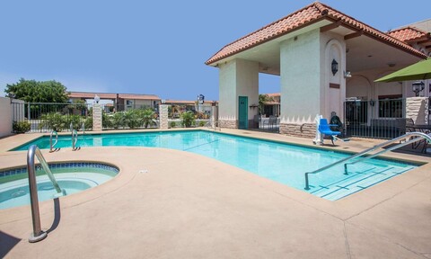 데이즈 인 바이 윈덤 애너하임 니어 더 파크