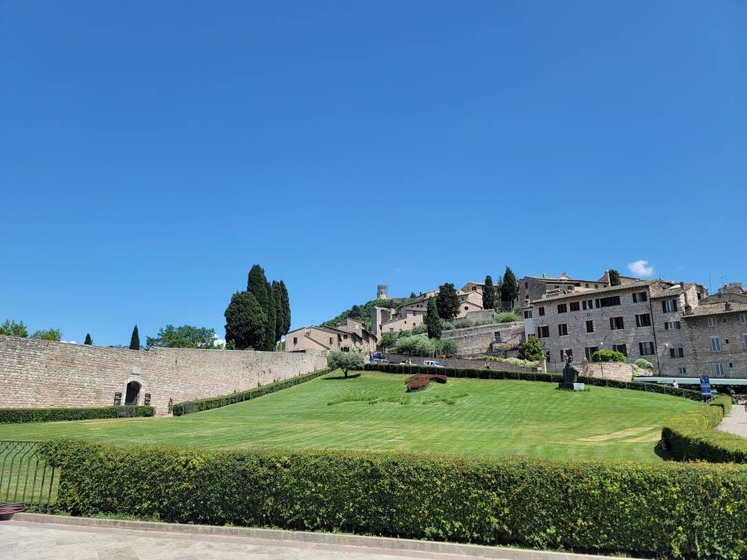 아시시-자유톡1