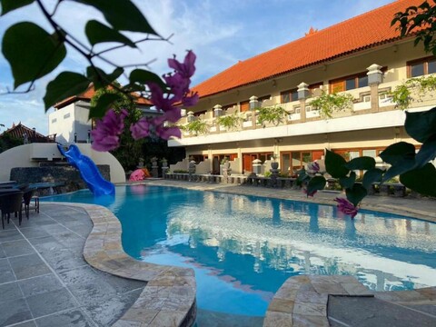 마린 베이 사누르